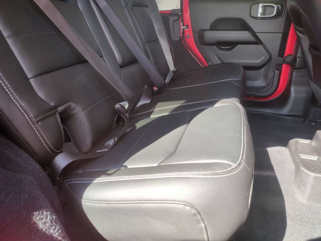 Used 2021 Jeep Wrangler Unlimited Sahara AWD/4WD image 15