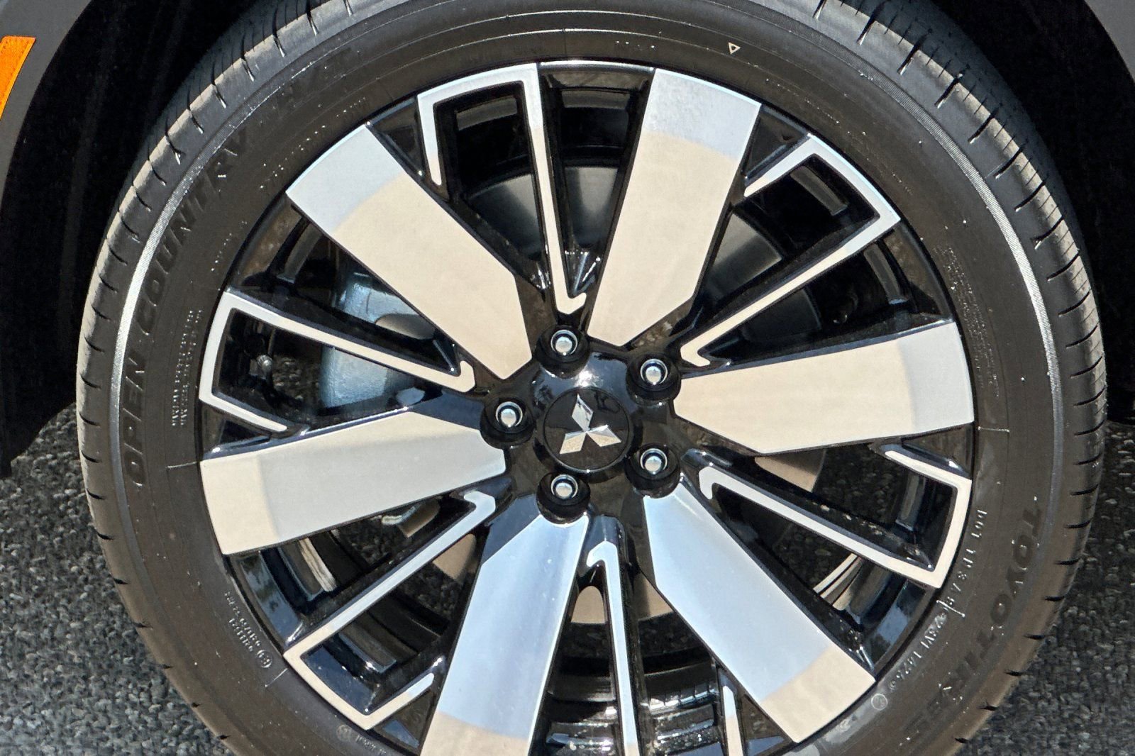 New 2025 Mitsubishi Outlander SEL image 25