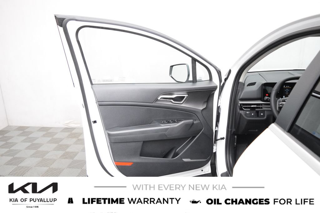 New 2026 Kia Sportage LX AWD/4WD image 9