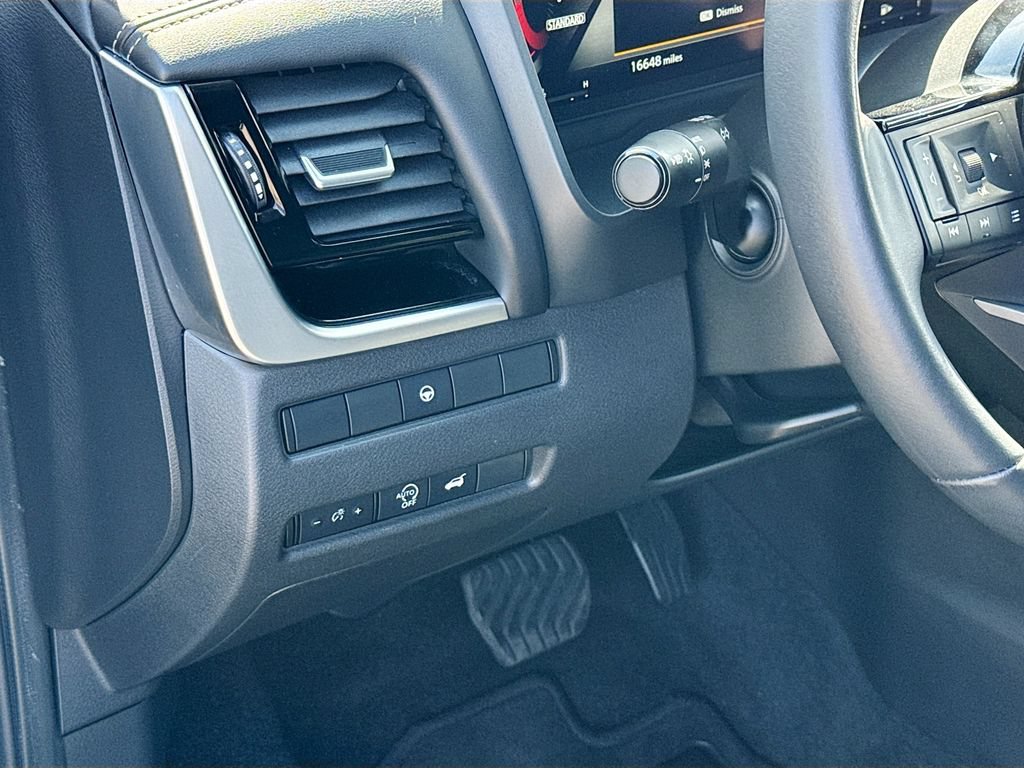 Certified 2024 Nissan Rogue SL FWD image 12
