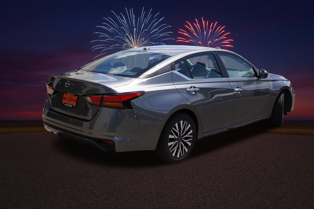 Used 2025 Nissan Altima 2.5 SV FWD image 5