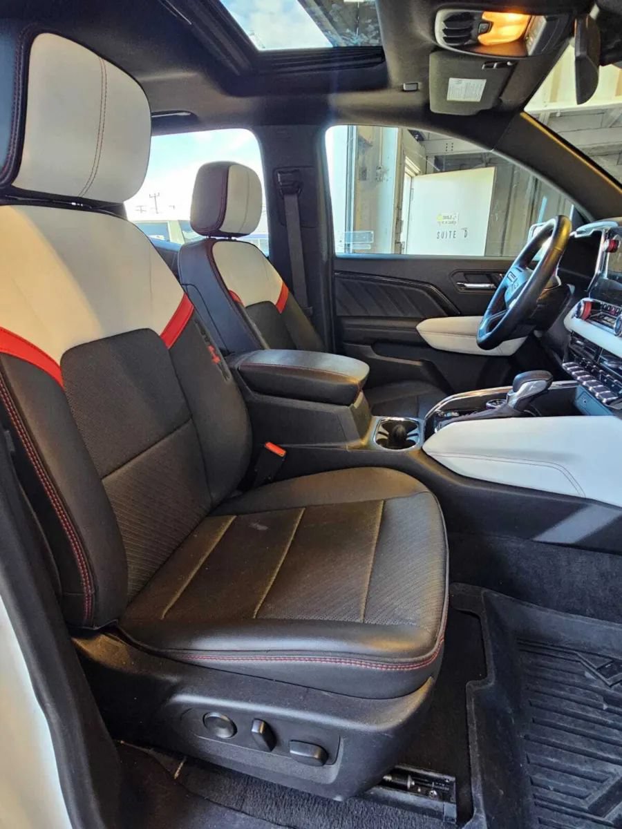 Used 2024 GMC Canyon AT4X AWD/4WD image 18