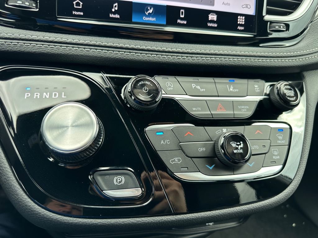 New 2026 Chrysler Pacifica Select image 20