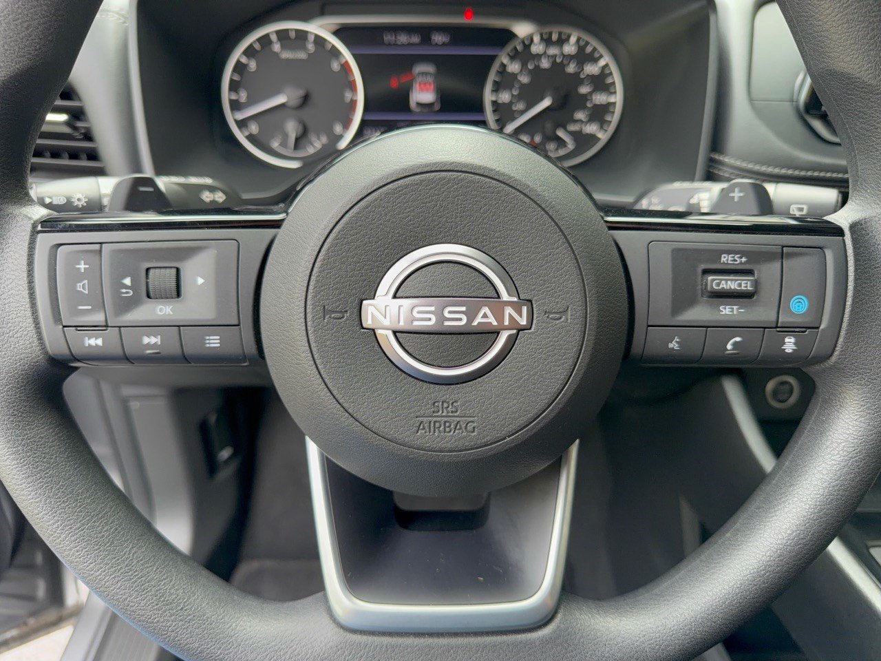 Used 2023 Nissan Rogue SV AWD/4WD image 10