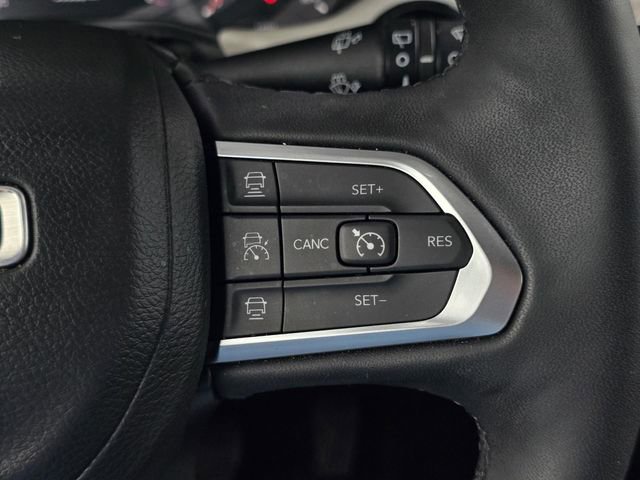 Used 2025 Jeep Compass Limited AWD/4WD image 18