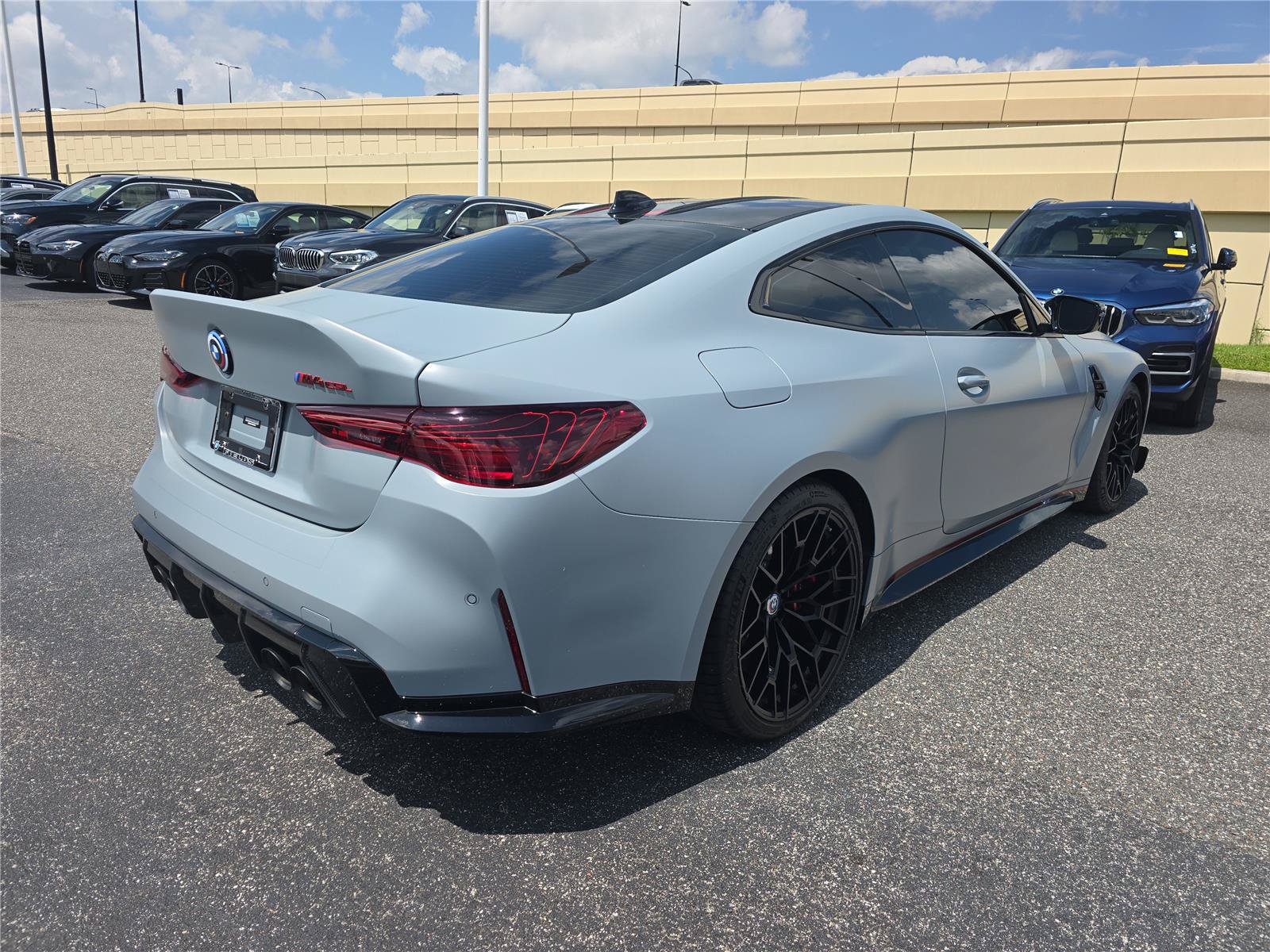 Used 2023 BMW M4 CSL RWD image 2
