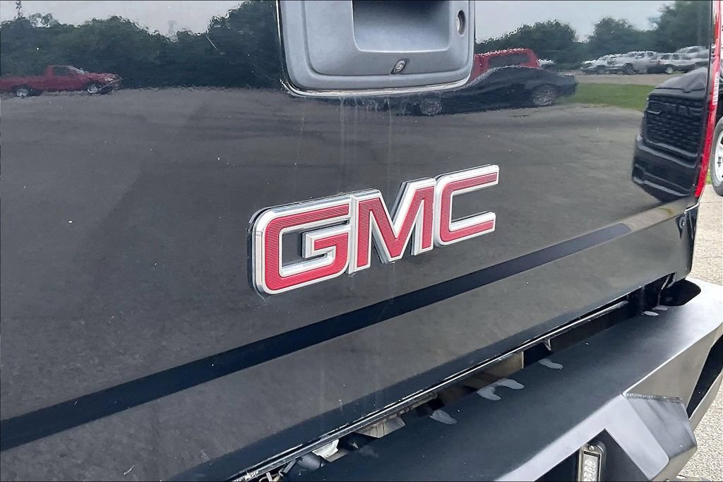 Used 2019 GMC Sierra 2500 Denali w/ Suspension Package, Off-Road AWD/4WD image 14