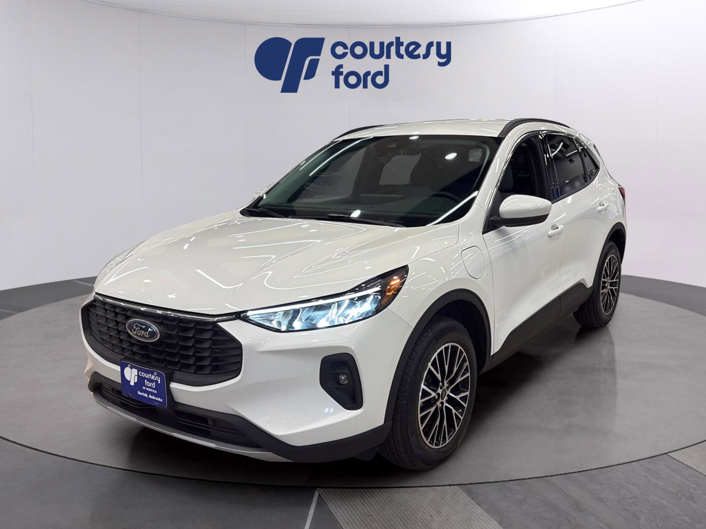 Used 2024 Ford Escape SE image 2