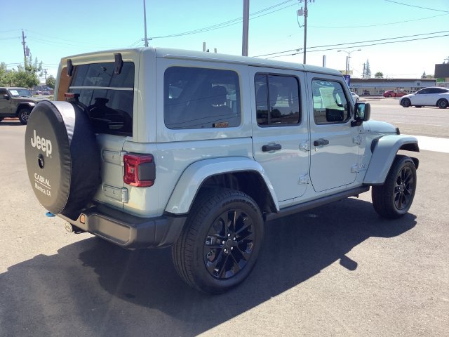 Used 2024 Jeep Wrangler Unlimited Sahara w/ Technology Group AWD/4WD image 35