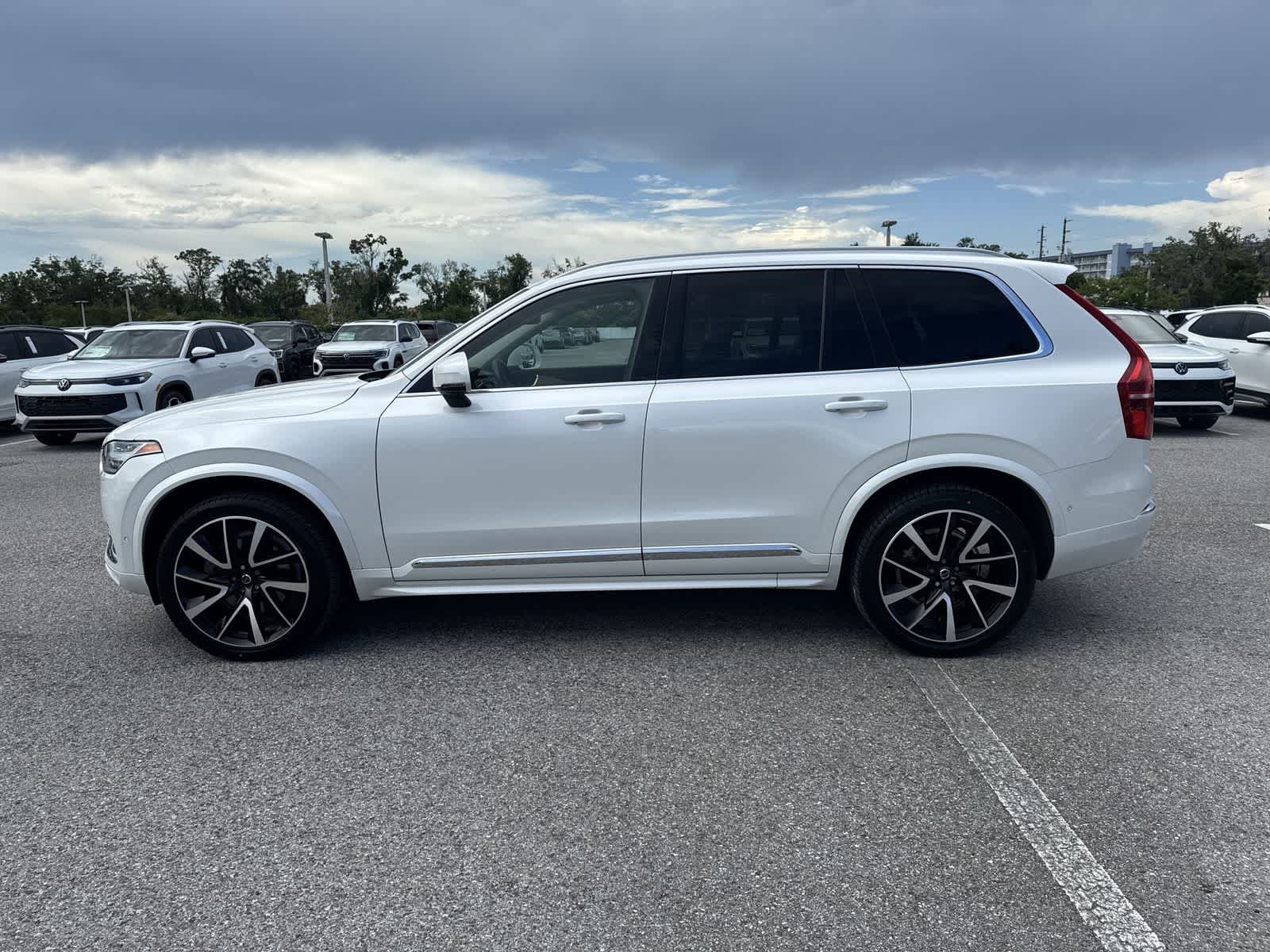 Used 2023 Volvo XC90 B6 Plus w/ Protection Package Premier AWD/4WD image 3