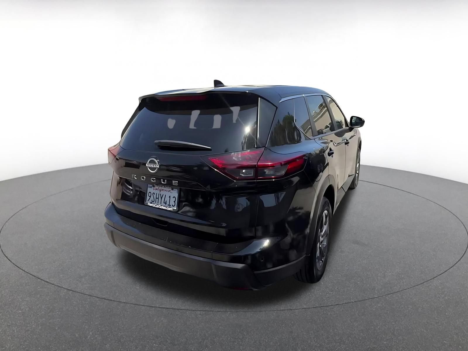 Used 2025 Nissan Rogue SV FWD image 15