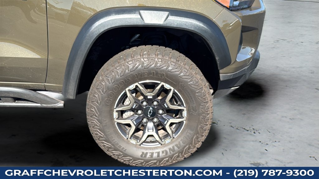 Used 2025 Chevrolet Colorado ZR2 AWD/4WD image 29