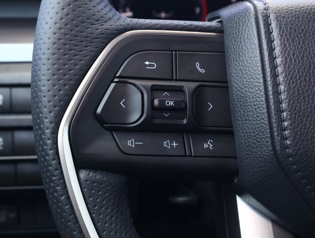 Used 2025 Toyota Tacoma TRD Off-Road AWD/4WD image 23