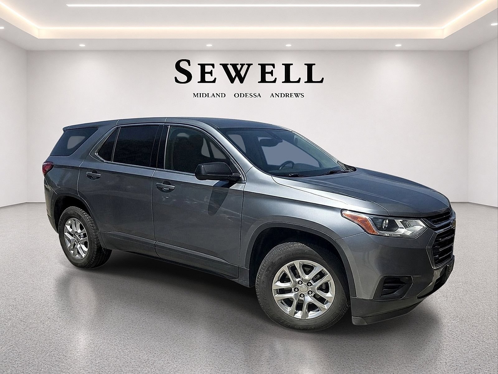 Used 2020 Chevrolet Traverse LS FWD image 2