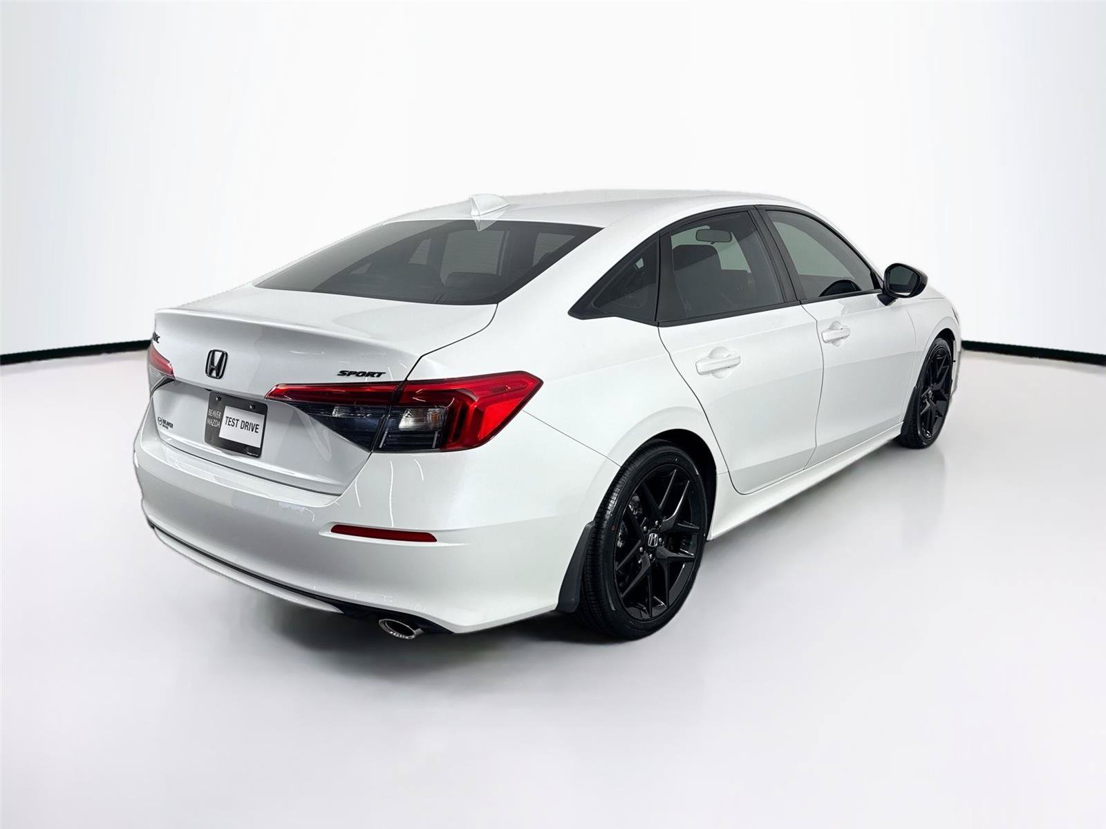Used 2022 Honda Civic Sport image 2