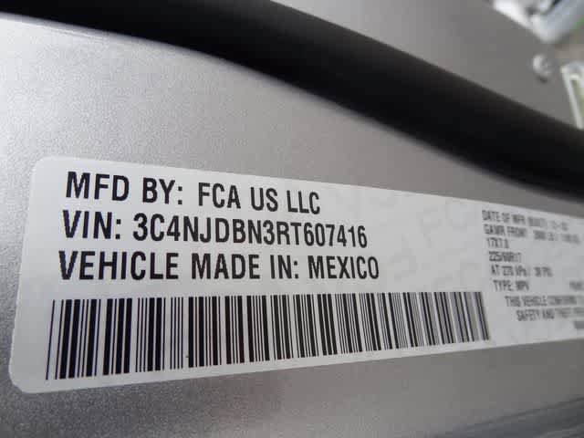 Used 2024 Jeep Compass Latitude AWD/4WD image 40