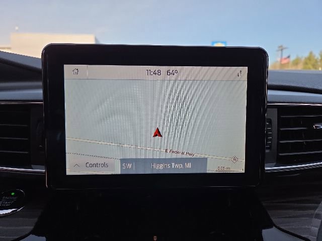 Used 2021 Ford Explorer Limited w/ Equipment Group 301A AWD/4WD image 8