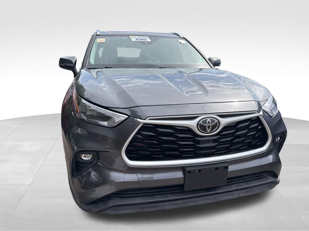 Used 2020 Toyota Highlander XLE FWD image 7