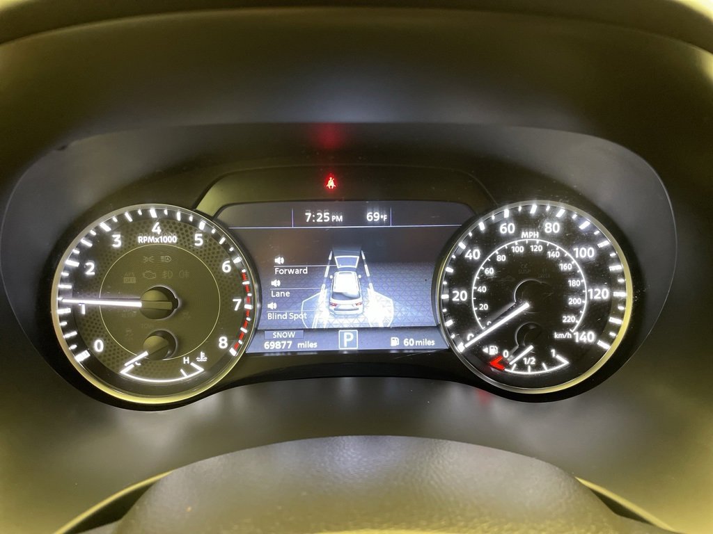 Used 2022 Nissan Armada SL w/ Captain's Chairs Package image 15