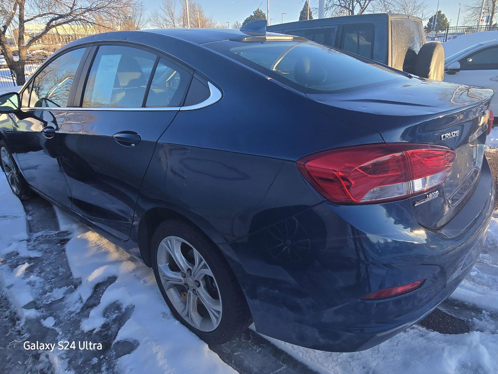Used 2019 Chevrolet Cruze Premier image 6