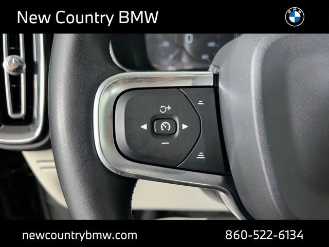 Used 2019 Volvo XC40 T5 Inscription AWD/4WD image 12