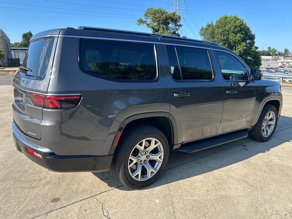 Used 2022 Jeep Wagoneer Series I w/ Premium Group I AWD/4WD image 6