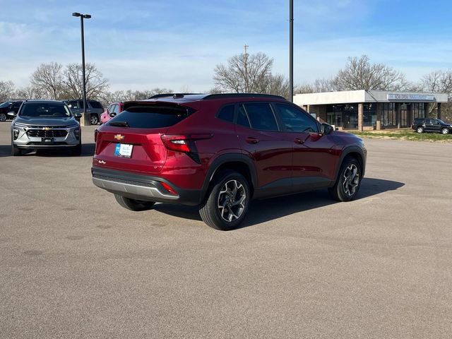 Certified 2025 Chevrolet Trax LT w/ LT Convenience Package image 4