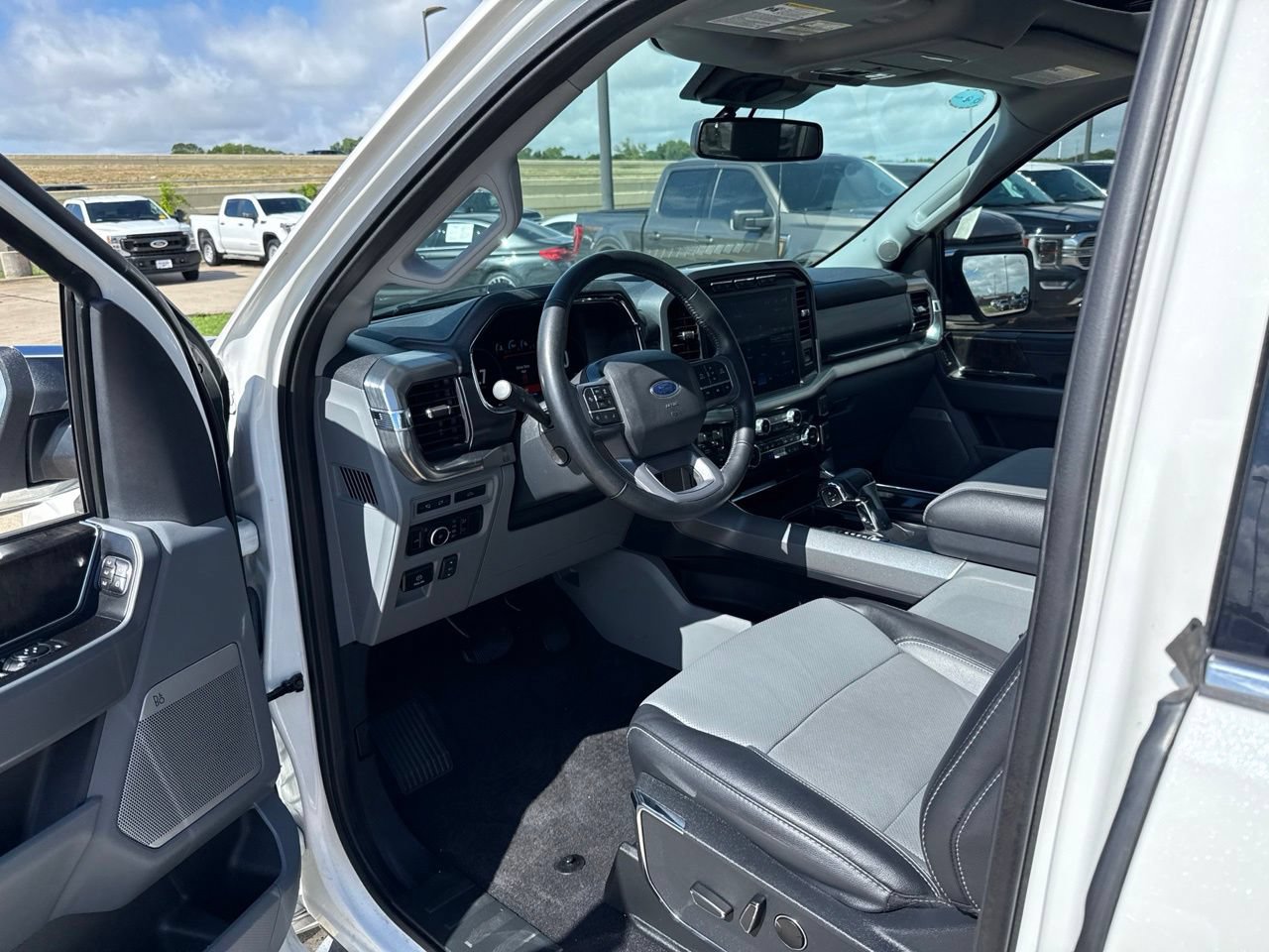 Used 2023 Ford F150 Lariat w/ Equipment Group 502A High AWD/4WD image 21