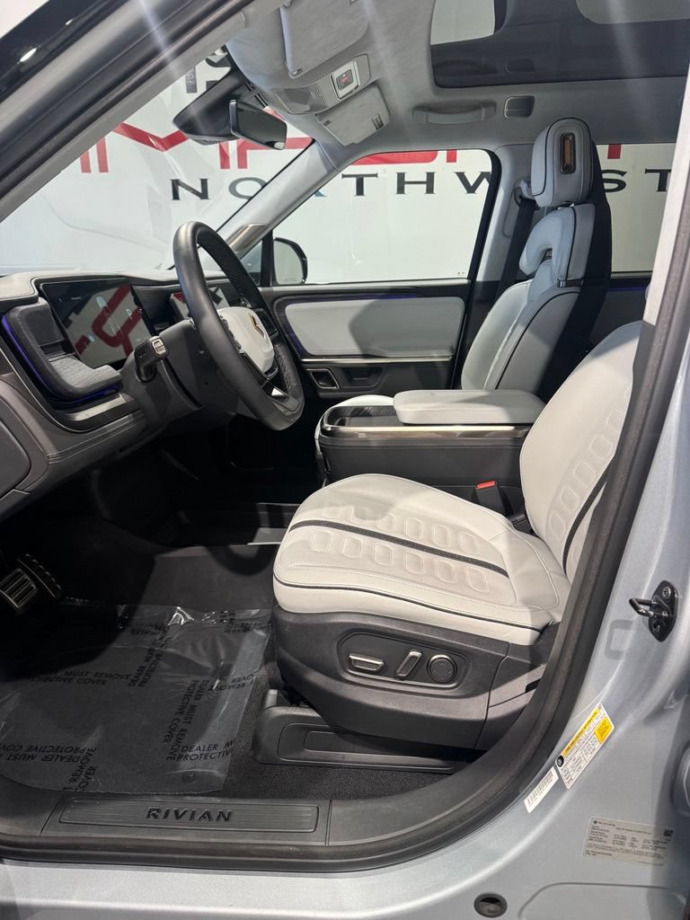 Used 2024 Rivian R1S Launch Edition AWD/4WD image 12