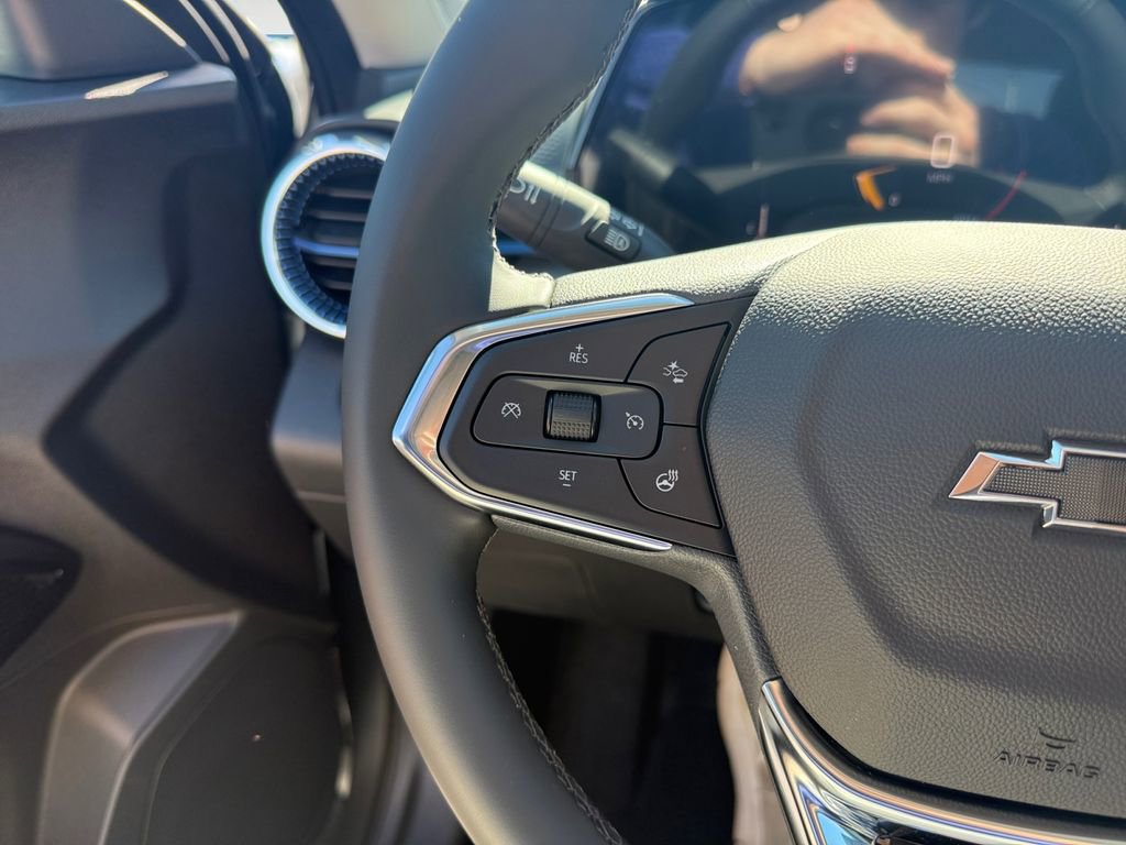 New 2026 Chevrolet Trax LT w/ Sunroof Package image 19