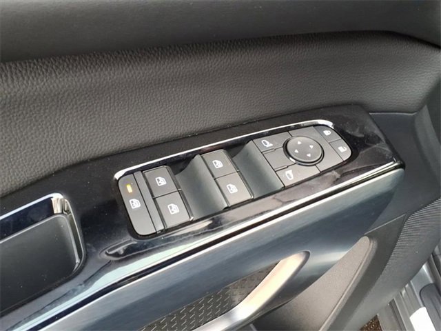 New 2025 Nissan Pathfinder SL image 10