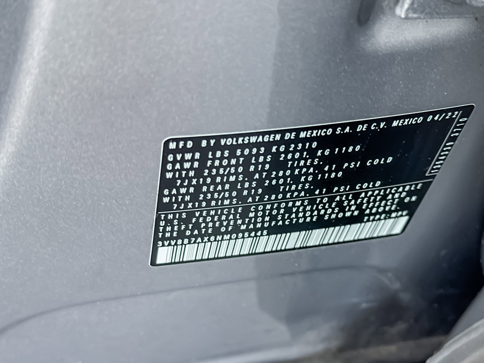 Used 2022 Volkswagen Tiguan SE R-Line image 29