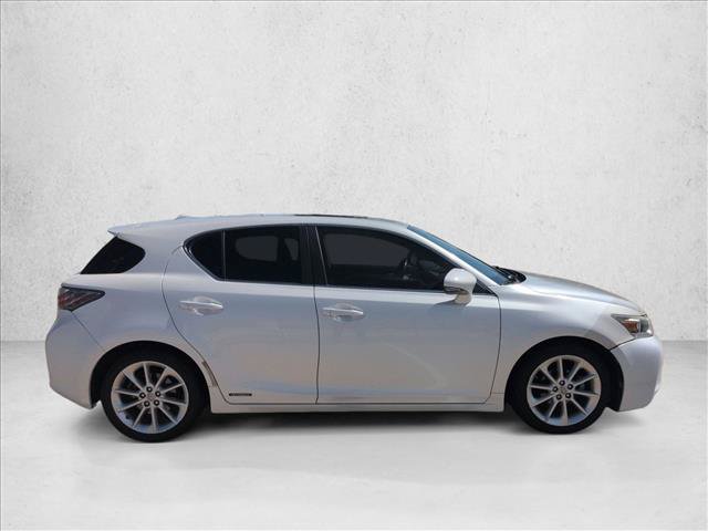 Used 2011 Lexus CT 200h Premium w/ Premium Audio Pkg FWD image 4