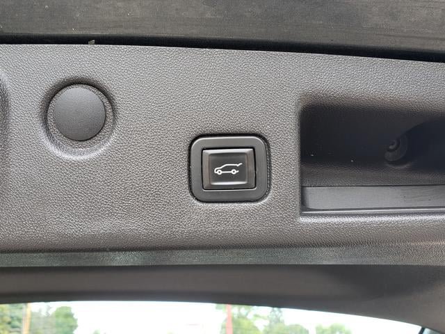 Used 2019 Chevrolet Equinox LT AWD/4WD image 10