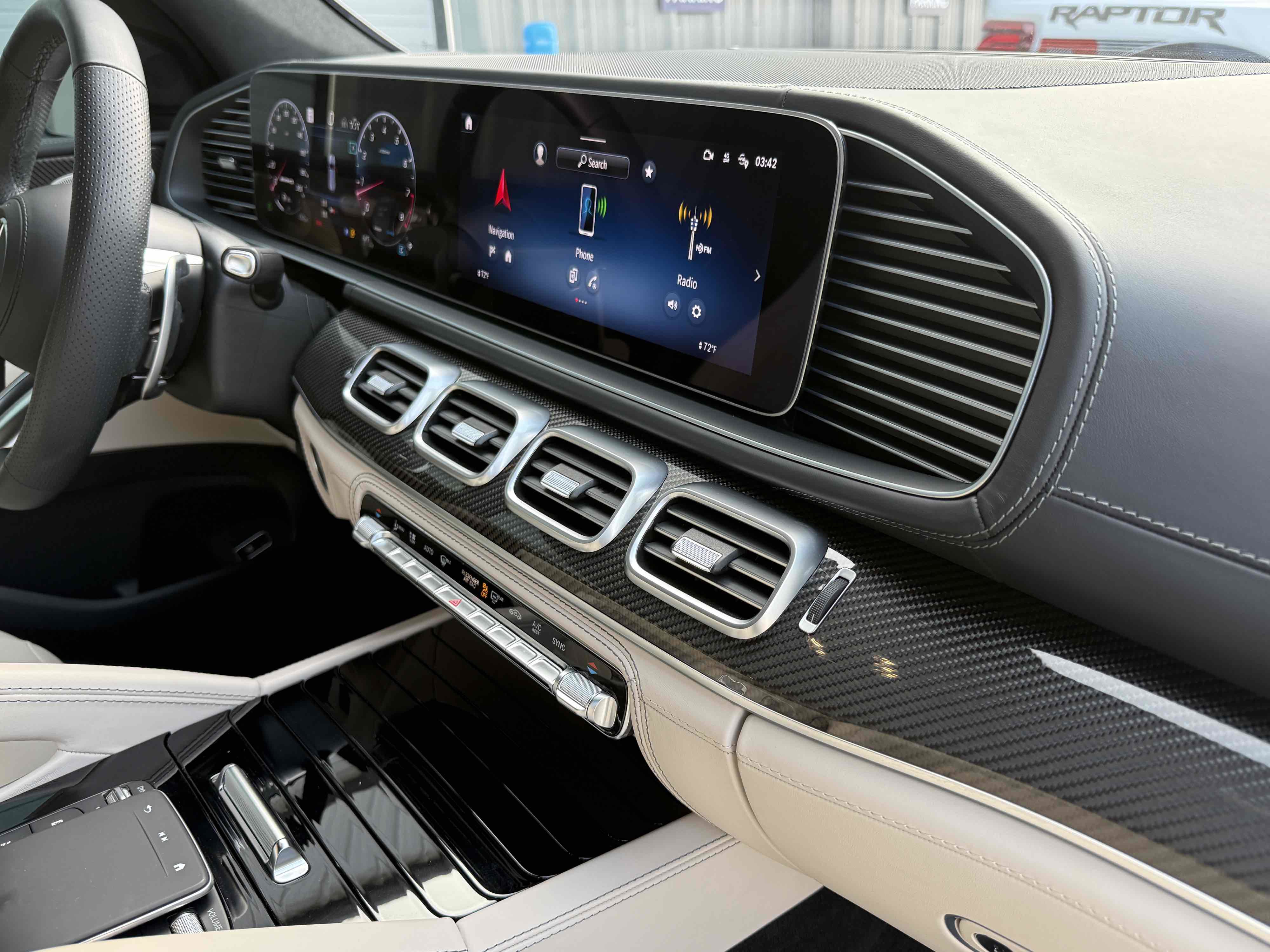 Used 2024 Mercedes-Benz GLS 63 AMG 4MATIC image 36