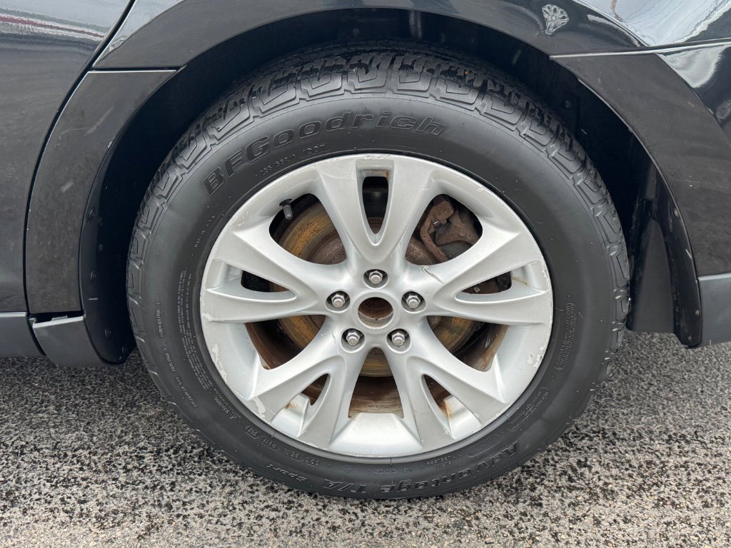 Used 2011 Ford Taurus SEL w/ 201A Rapid Spec Order Code image 10