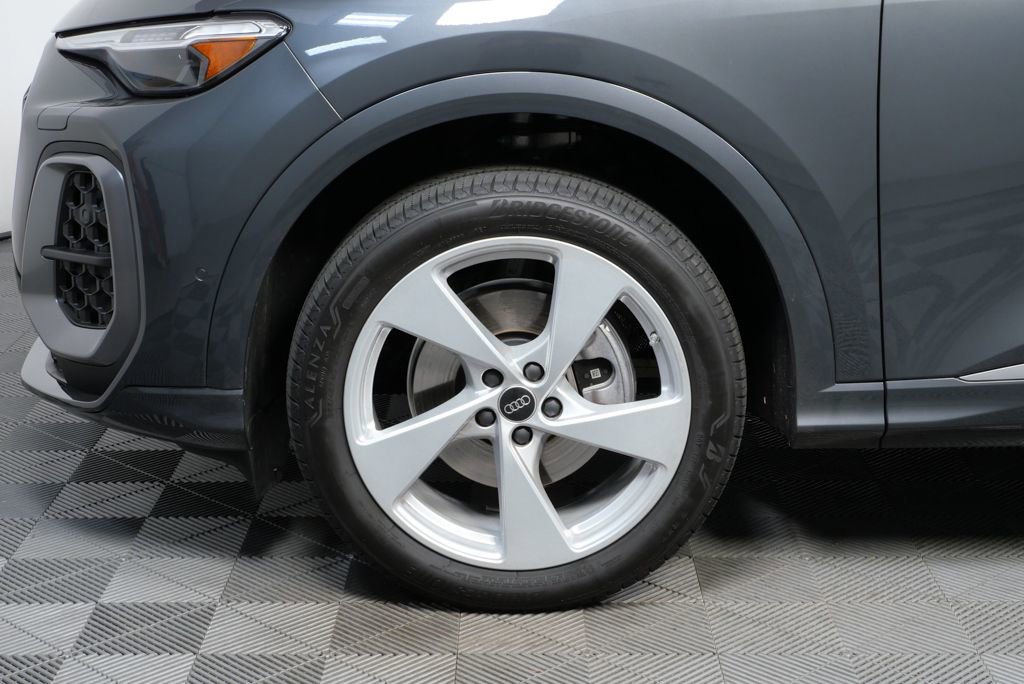Used 2025 Audi Q5 Premium Plus w/ Premium Plus image 30