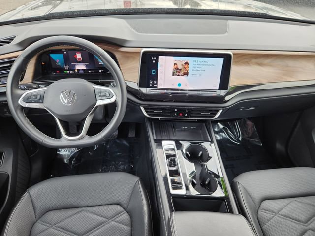 Certified 2025 Volkswagen Atlas SE image 10