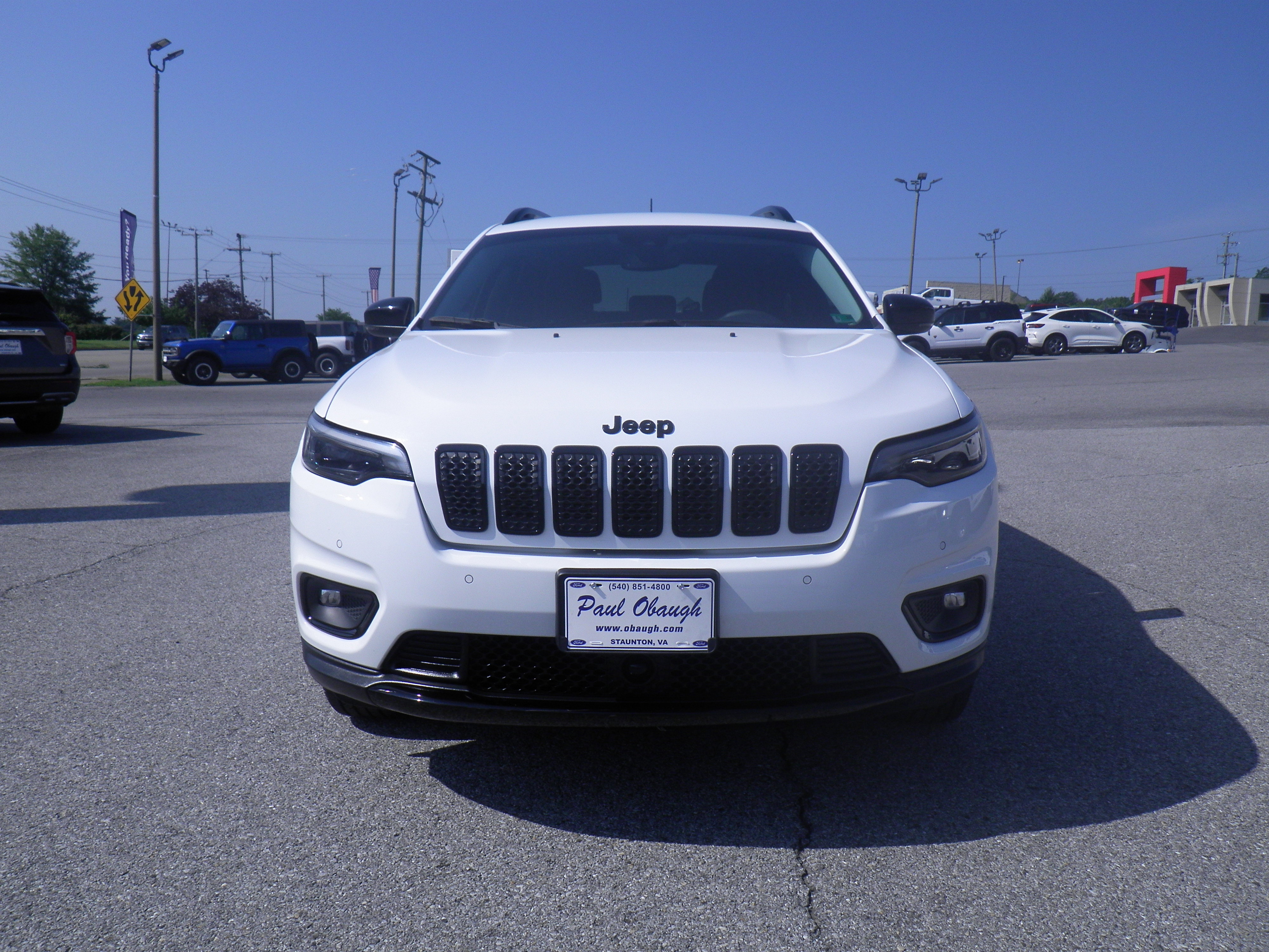 Used 2023 Jeep Cherokee Altitude Lux image 2