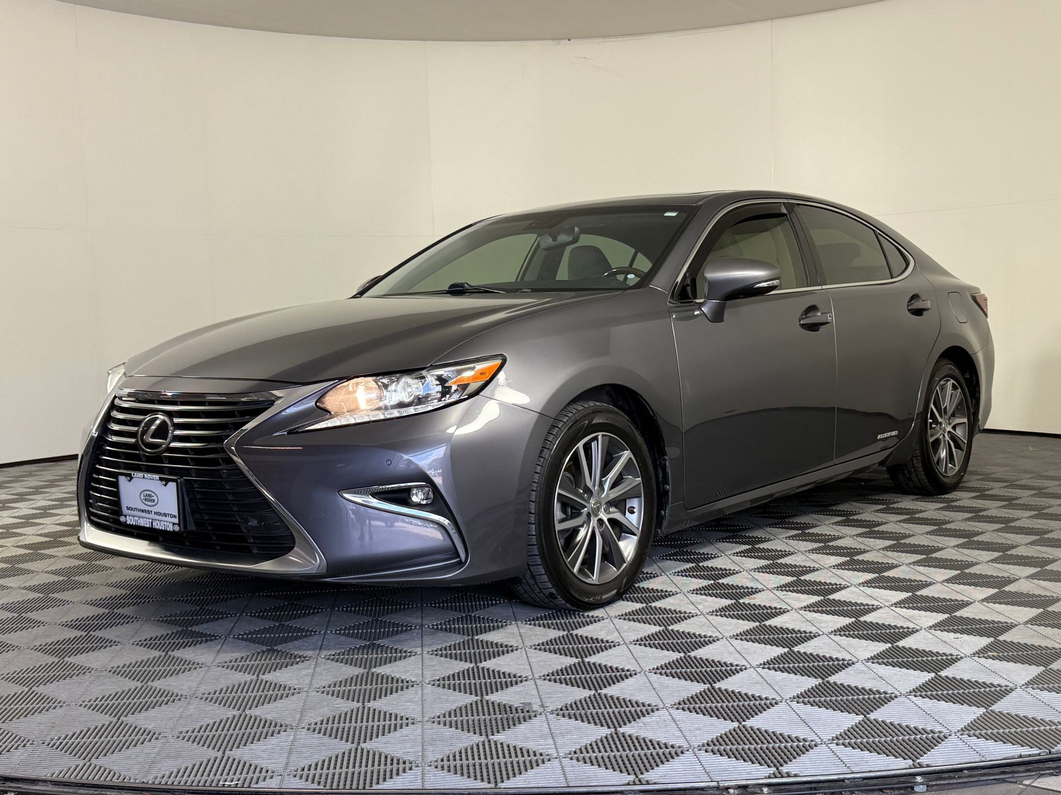 Used 2016 Lexus ES 300h
