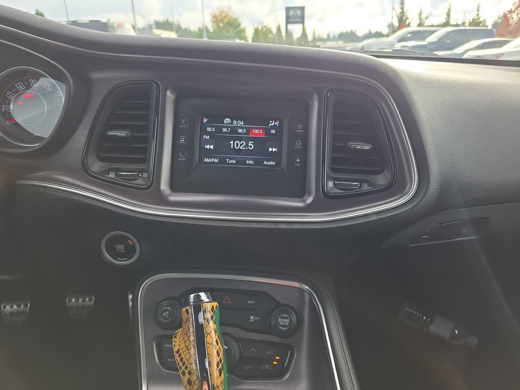 Used 2015 Dodge Challenger R/T RWD image 23