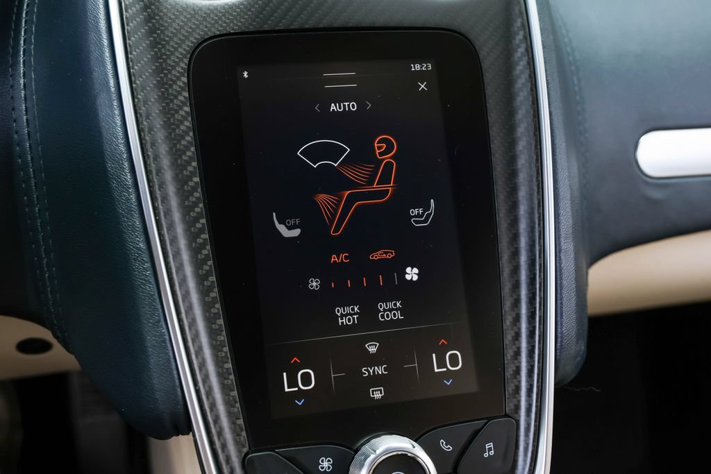 Used 2020 McLaren GT RWD image 13