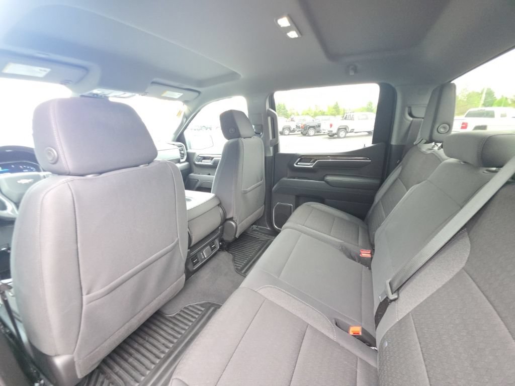 Used 2026 Chevrolet Silverado 1500 LT AWD/4WD image 13
