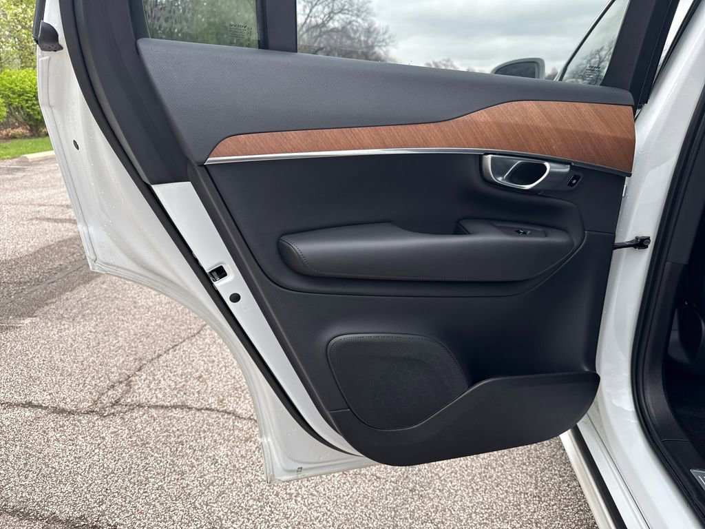 Used 2024 Volvo XC90 B6 Plus w/ Protection Package image 13