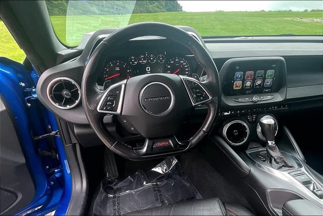 Used 2018 Chevrolet Camaro SS RWD image 5