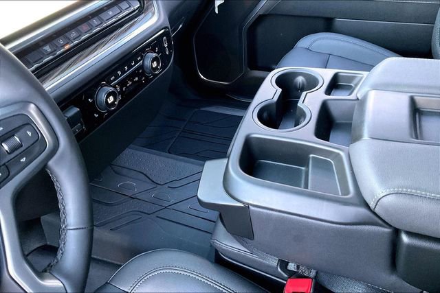 Used 2025 Chevrolet Silverado 2500 LT w/ Leather Package image 13