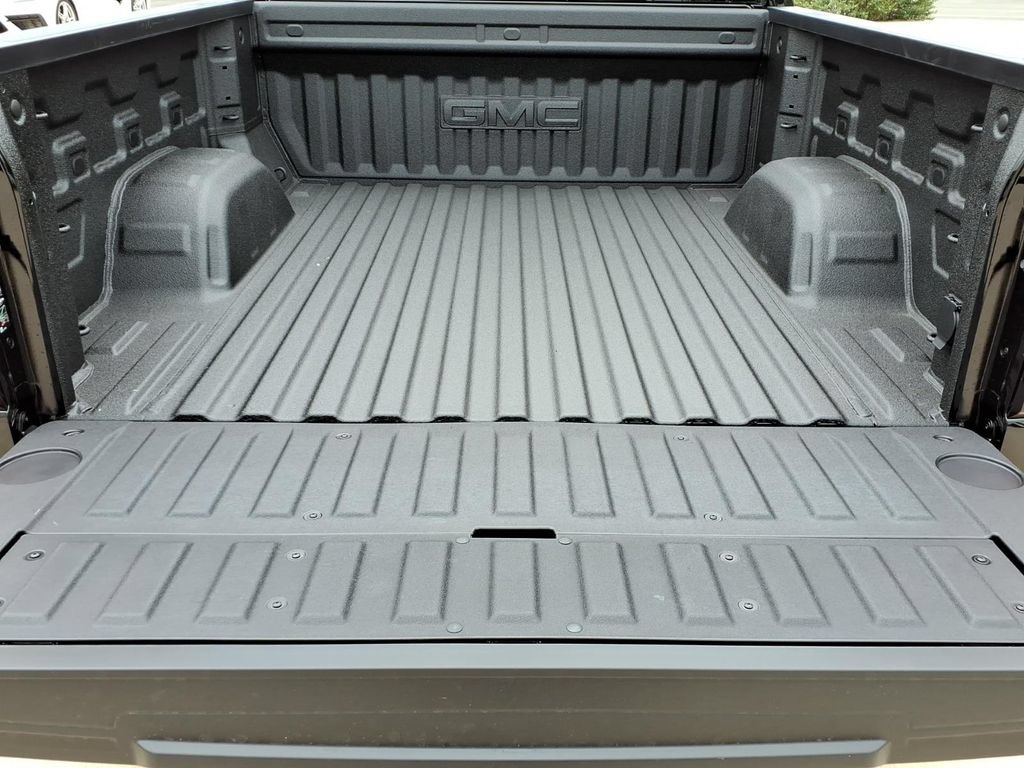 New 2026 GMC Sierra 1500 SLT AWD/4WD image 9