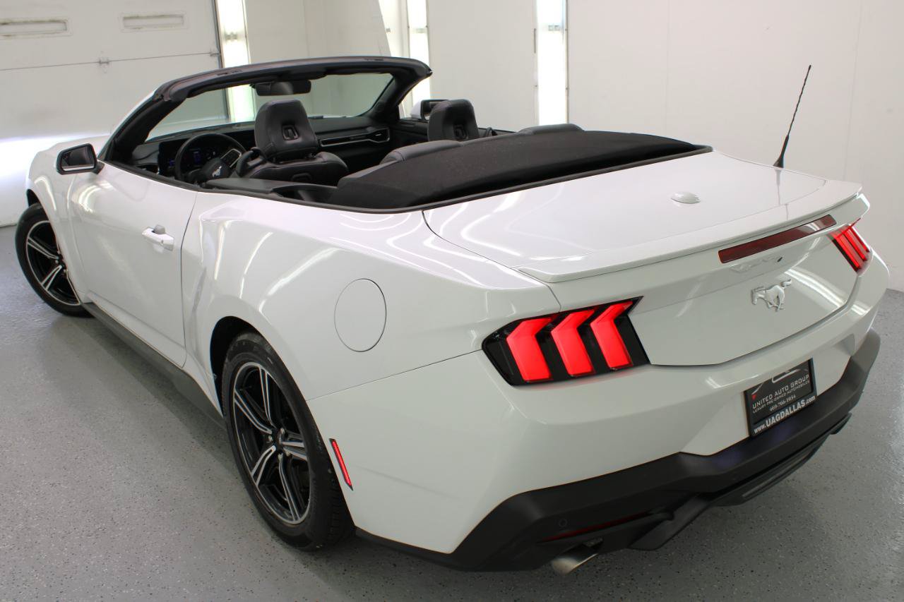 Used 2025 Ford Mustang Premium RWD image 39