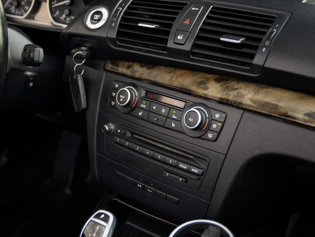 Used 2012 BMW 135i Convertible RWD image 33