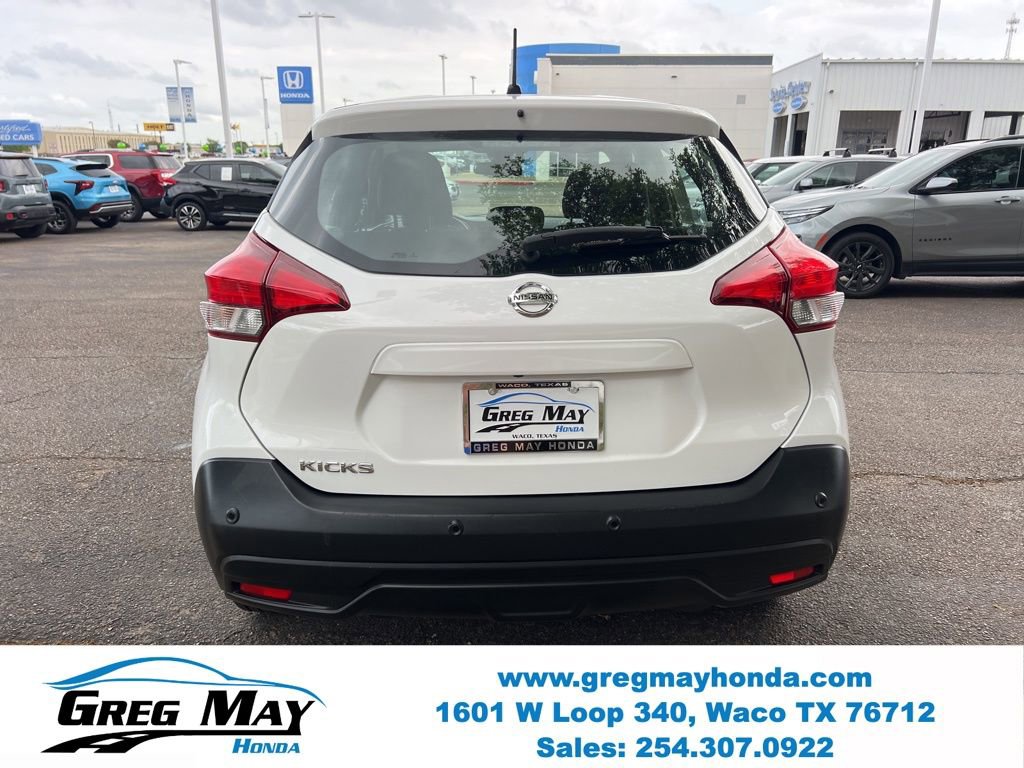 Used 2020 Nissan Kicks S FWD image 6